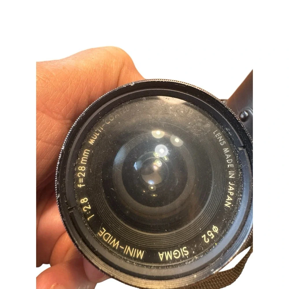 VINTAGE SIGMA MINI-WIDE LENS1:2.8,f=28 mm, COMPLETE WITH HARD LEATHER CASE STRAP